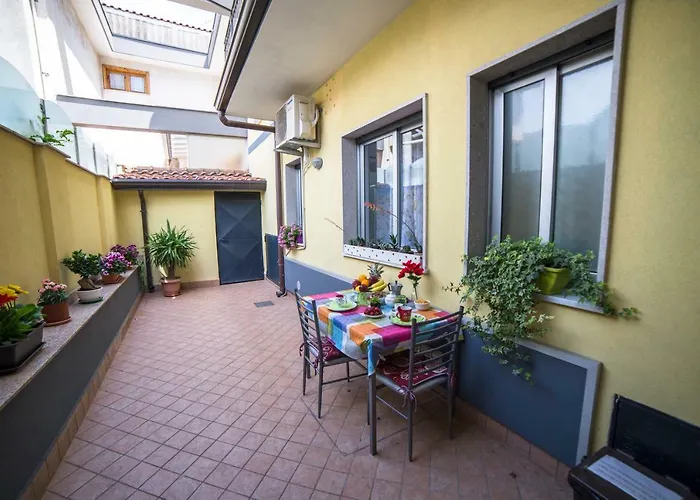 شقة Charming Etna House جاري